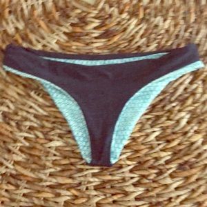 L*Space Reversible Bikini Bottom XS